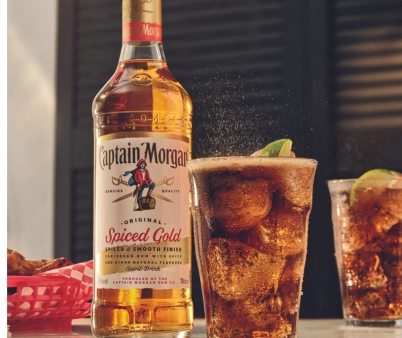 Videorecenze legendárního Captain Morgan (s colou)