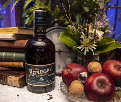 Videorecenze prvorepublikové Republica Solera