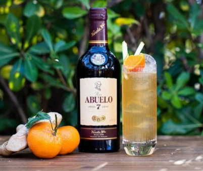 Videorecenze panamského rumu Abuelo