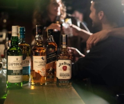 Whisky, whiskey nebo bourbon: Profesionální průvodce